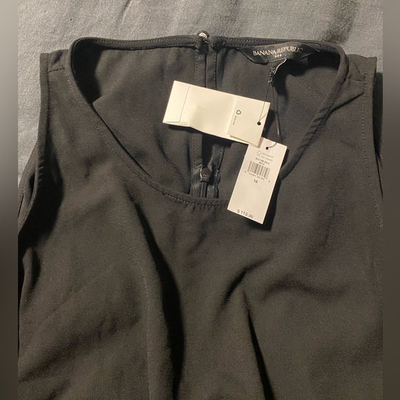 Size 12 romper from Banana Republic with the tags still on! - Picture 3 of 5